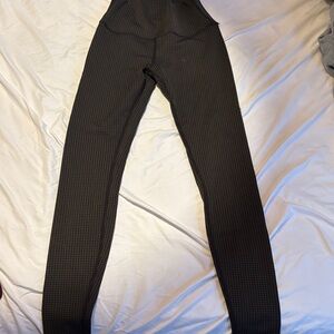 ALO Yoga Charcoal Checkered Leggings